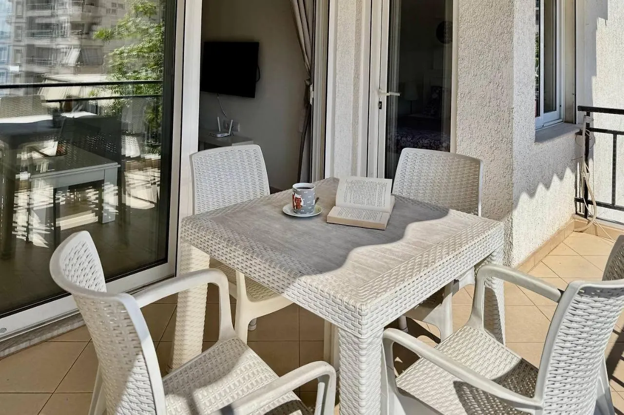 Morina Sea View Apartment Sarandë 0*,