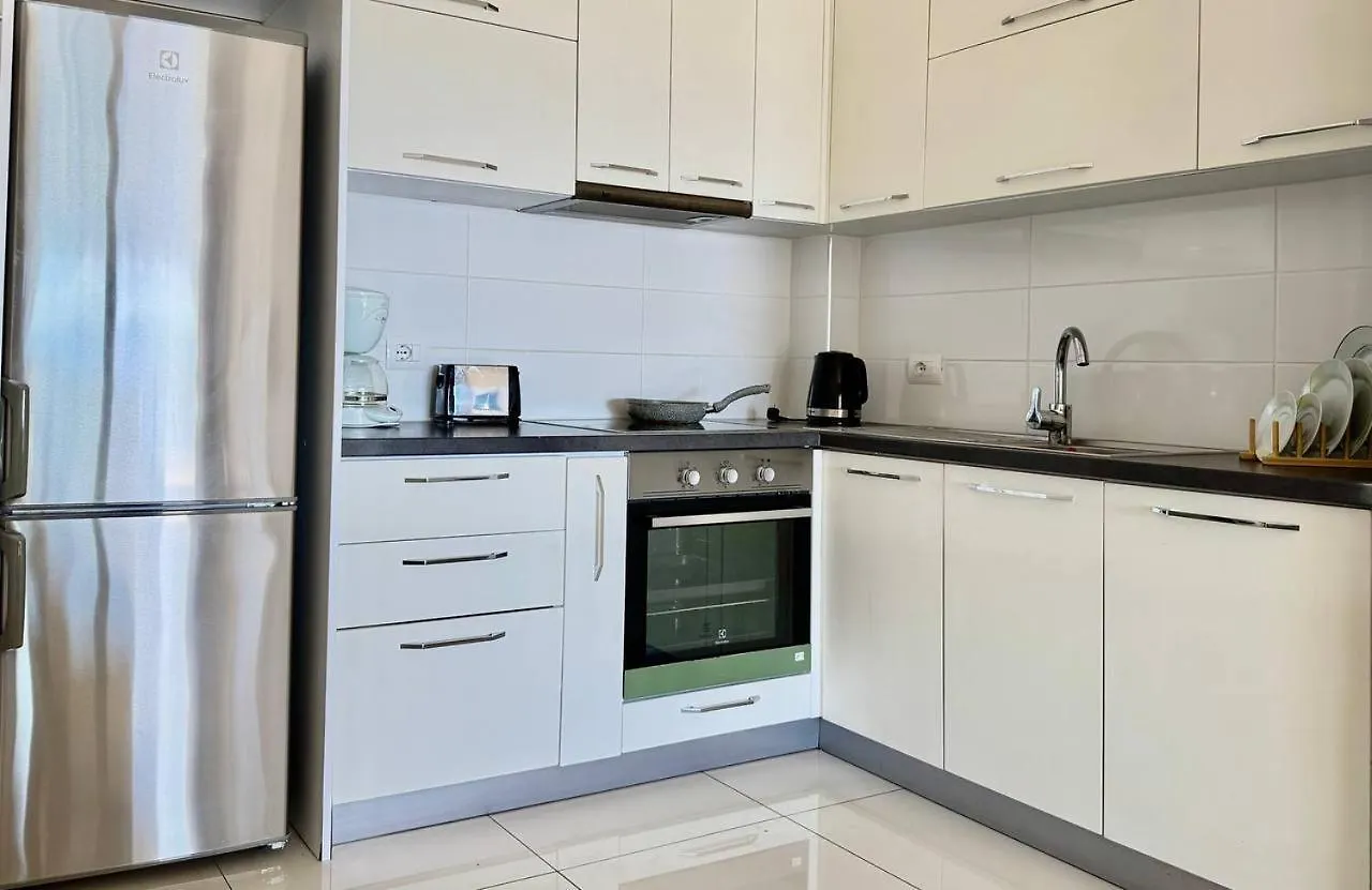 Morina Sea View Apartment Sarandë